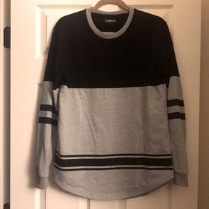 Black and Grey Split “Hockey Stripe” Long-Sleeve Shirt - Size Small
